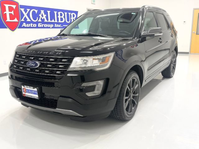 Used 2017 Ford Explorer XLT w/ Equipment Group 202A image 5