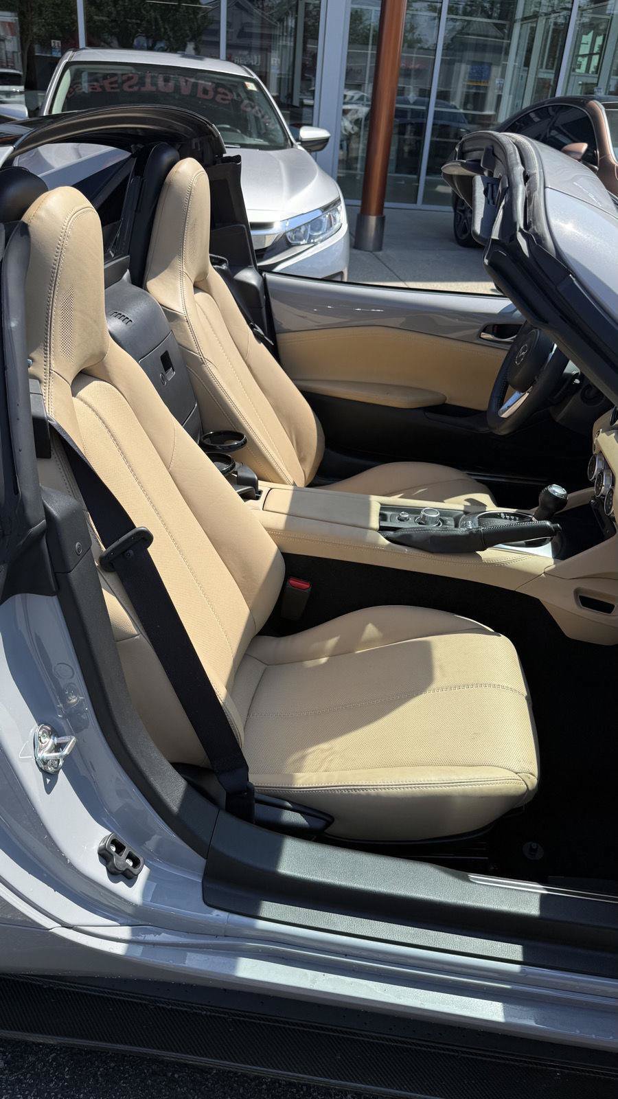 Used 2025 MAZDA MX-5 Miata RF Grand Touring RWD image 32