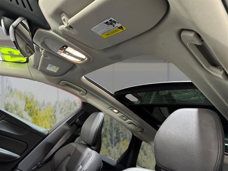 Used 2023 Volvo XC60 T8 Plus image 19