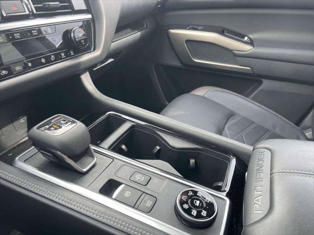 Used 2023 Nissan Pathfinder Platinum image 30