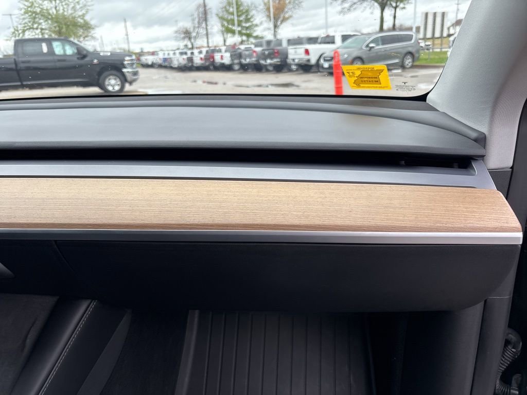 Used 2023 Tesla Model Y Long Range image 54