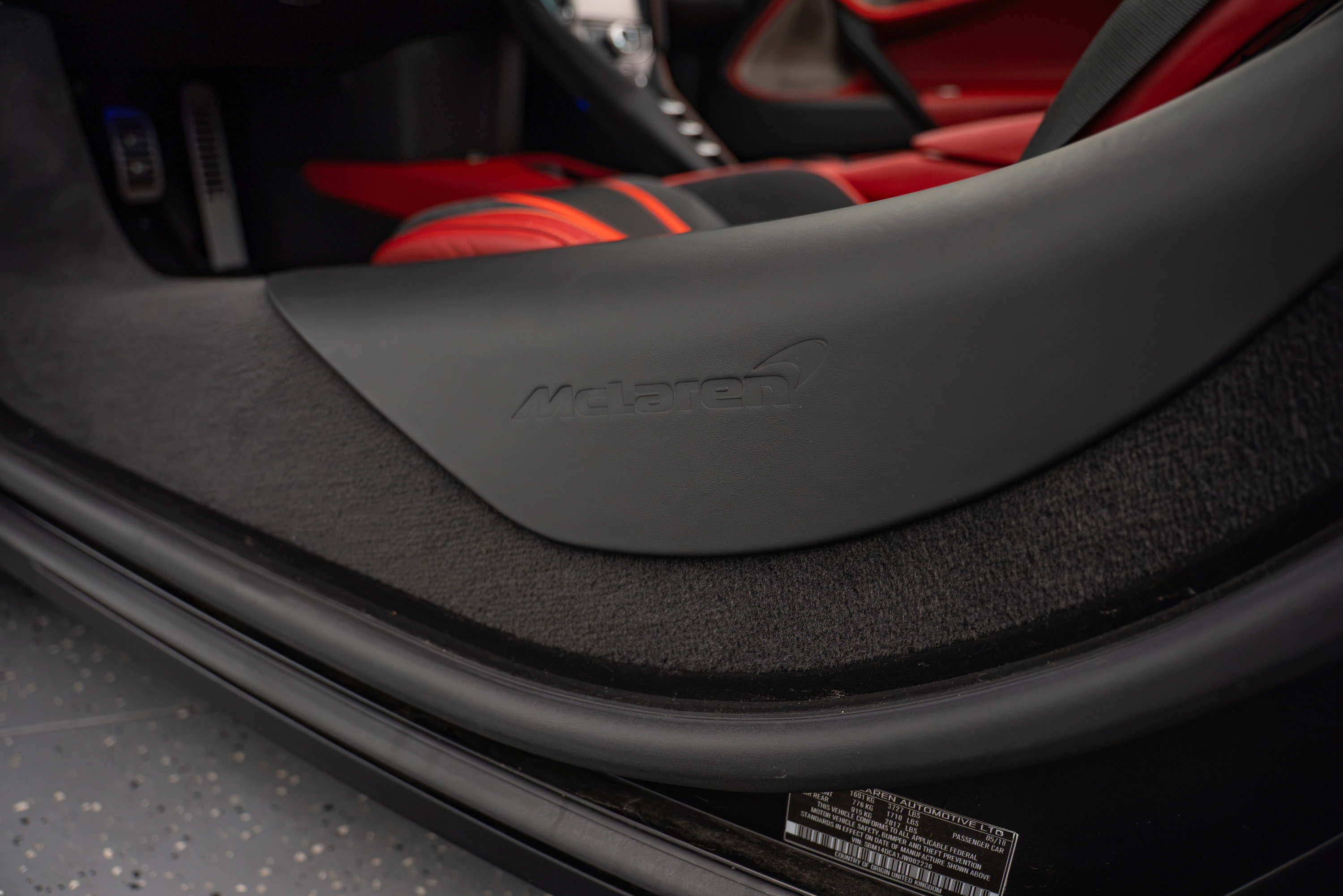 Used 2018 McLaren 720S Performance RWD image 11