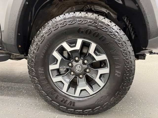 Certified 2023 Toyota Tacoma TRD Off-Road AWD/4WD image 22