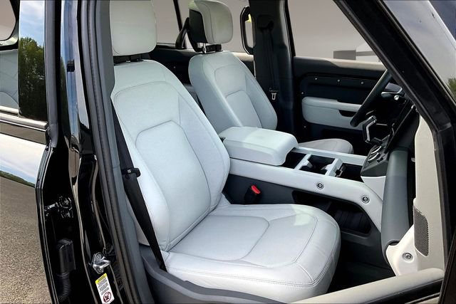 Used 2026 Land Rover Defender 110 S image 26