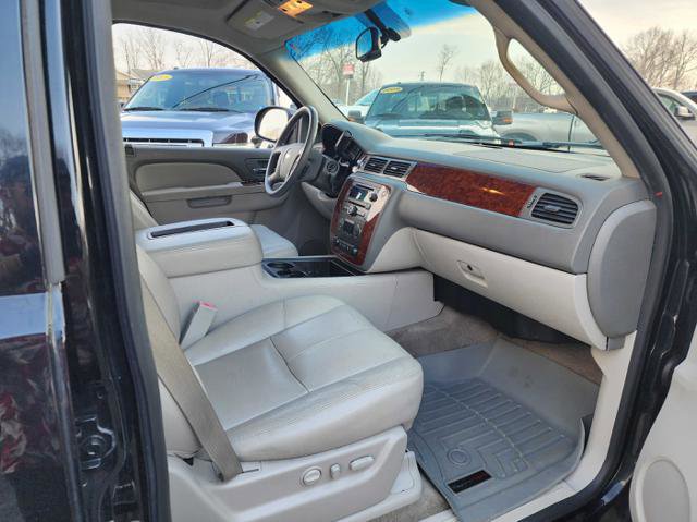 Used 2013 Chevrolet Tahoe LT w/ Luxury Package image 17