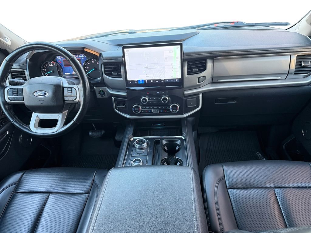 Used 2022 Ford Expedition Max XLT image 11