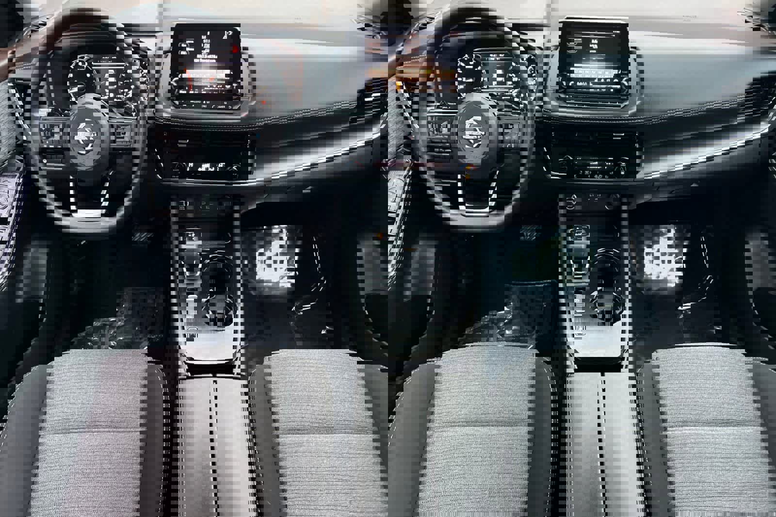 Certified 2022 Nissan Rogue SV image 4