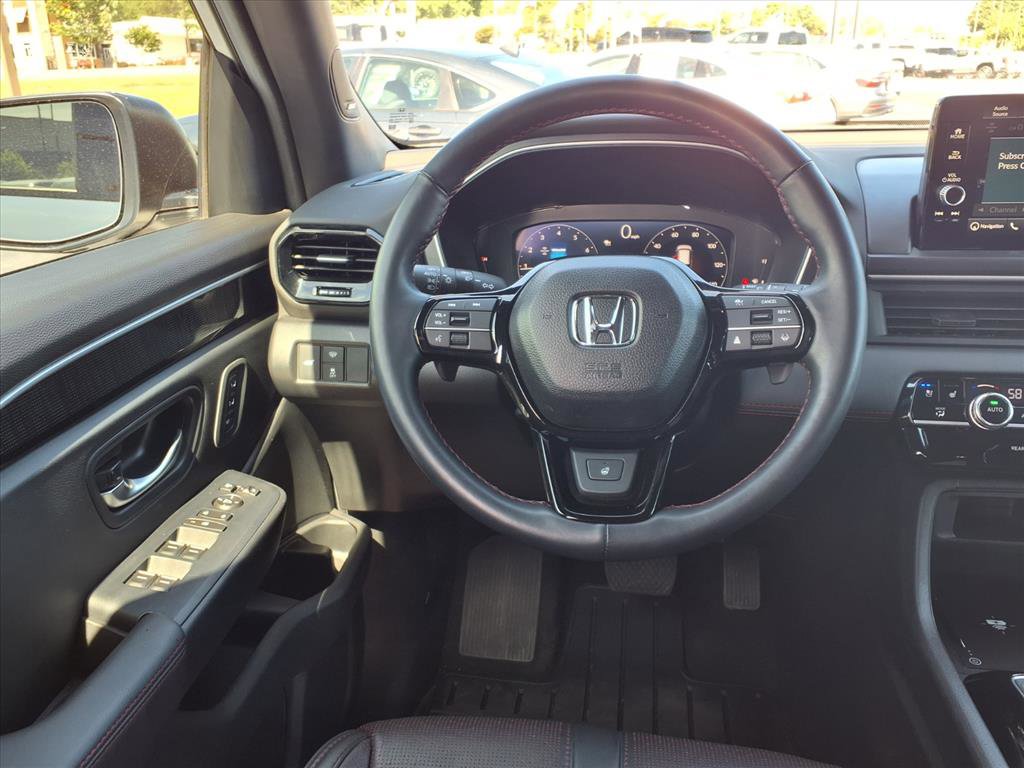 Used 2025 Honda Pilot Black Edition image 27