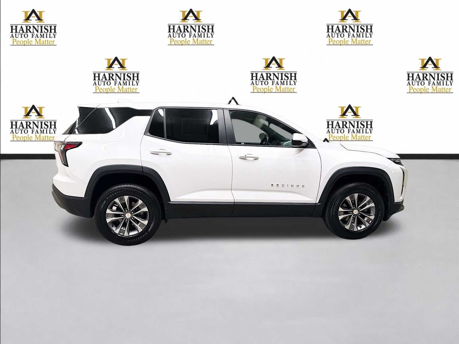Used 2025 Chevrolet Equinox LT FWD image 4