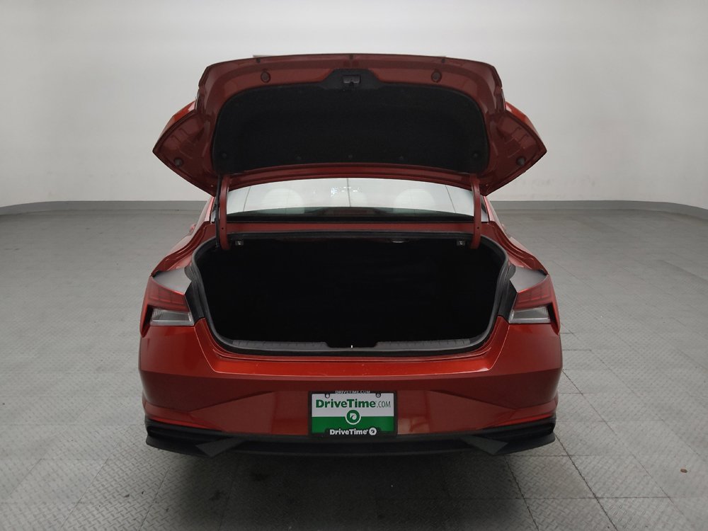 Used 2025 Hyundai Elantra Limited FWD image 29