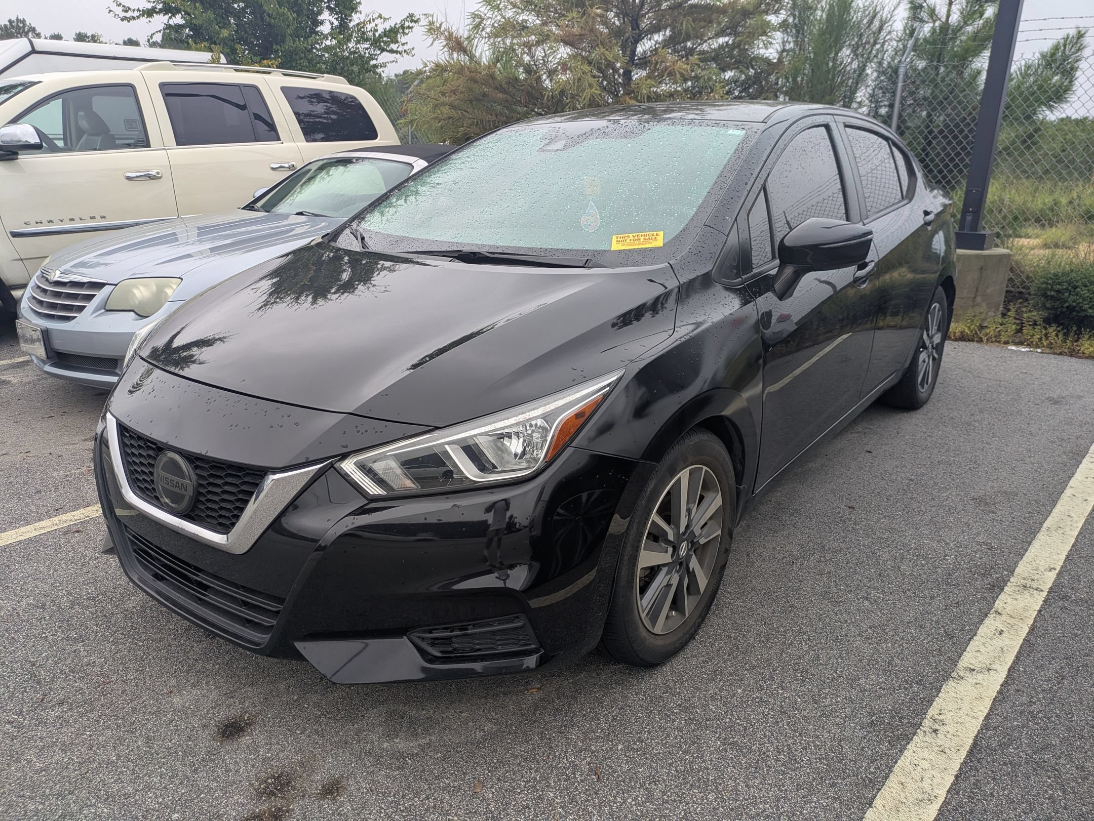 Used 2020 Nissan Versa SV w/ Trunk Package FWD image 5