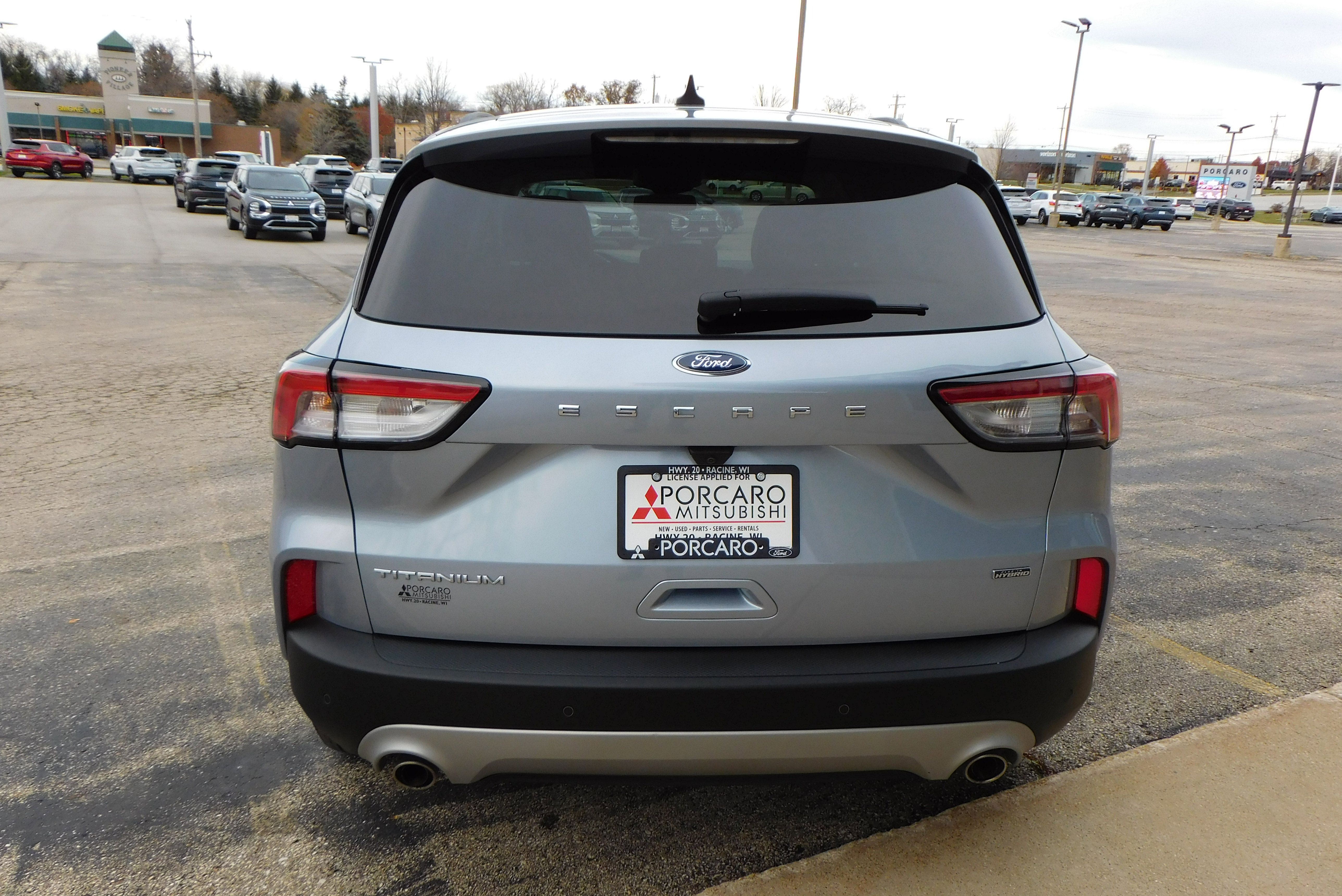 Used 2022 Ford Escape Titanium image 4