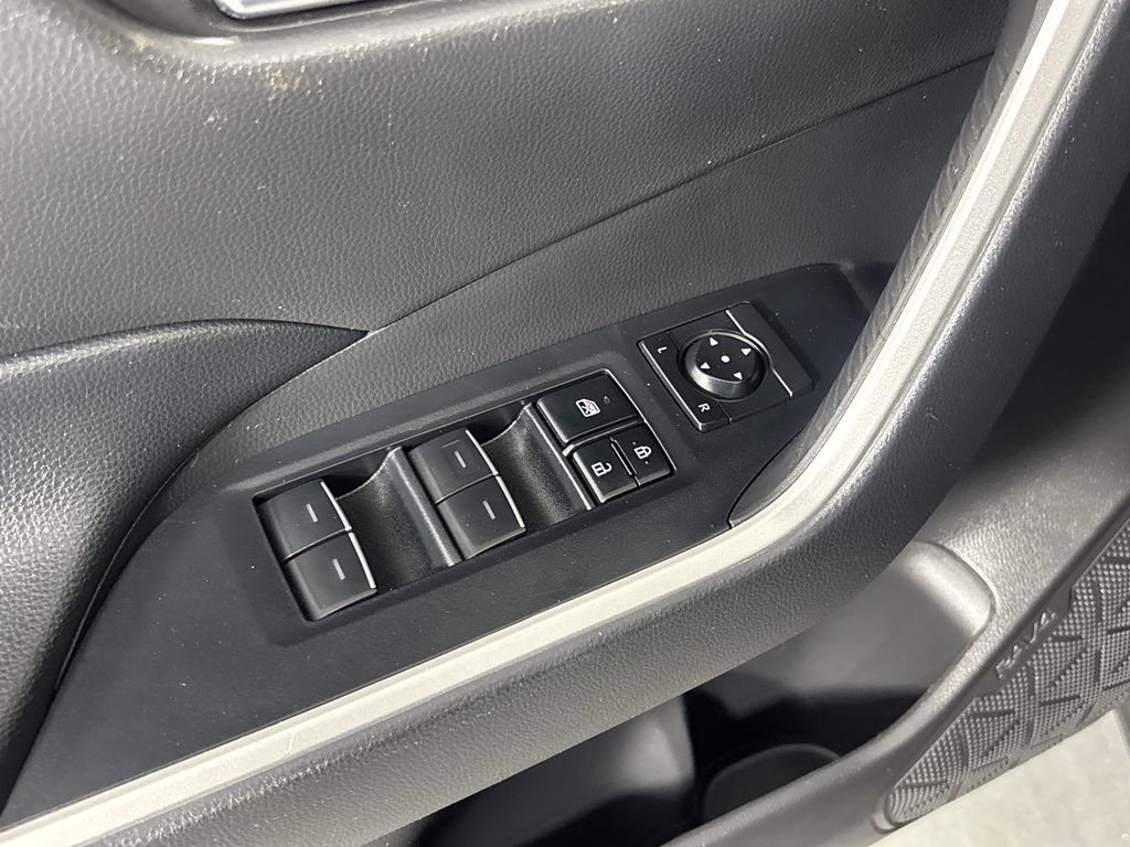 Used 2022 Toyota RAV4 XLE image 11