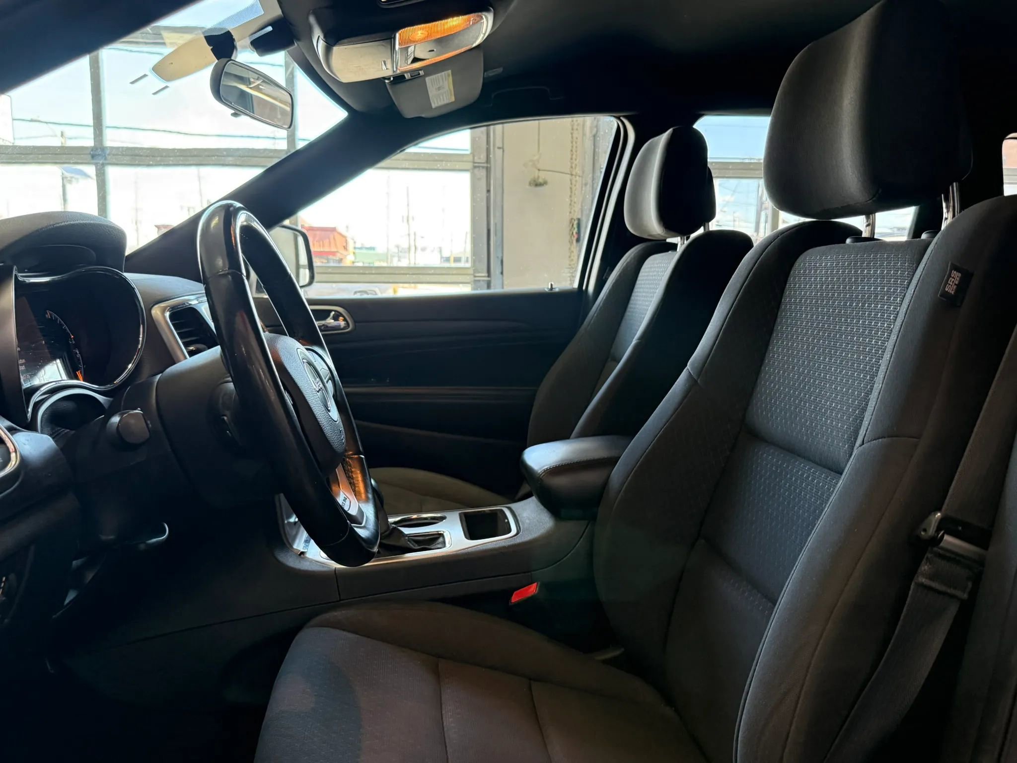 Used 2019 Jeep Grand Cherokee Laredo AWD/4WD image 8