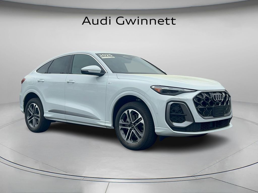 Certified 2025 Audi Q5 Premium image 8