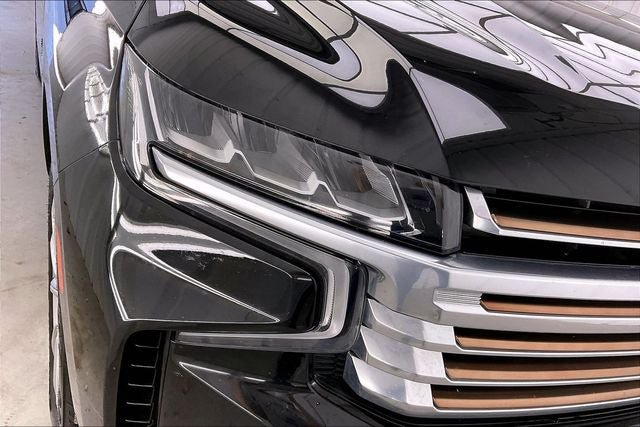 Used 2021 Chevrolet Suburban High Country w/ Premium Package AWD/4WD image 26