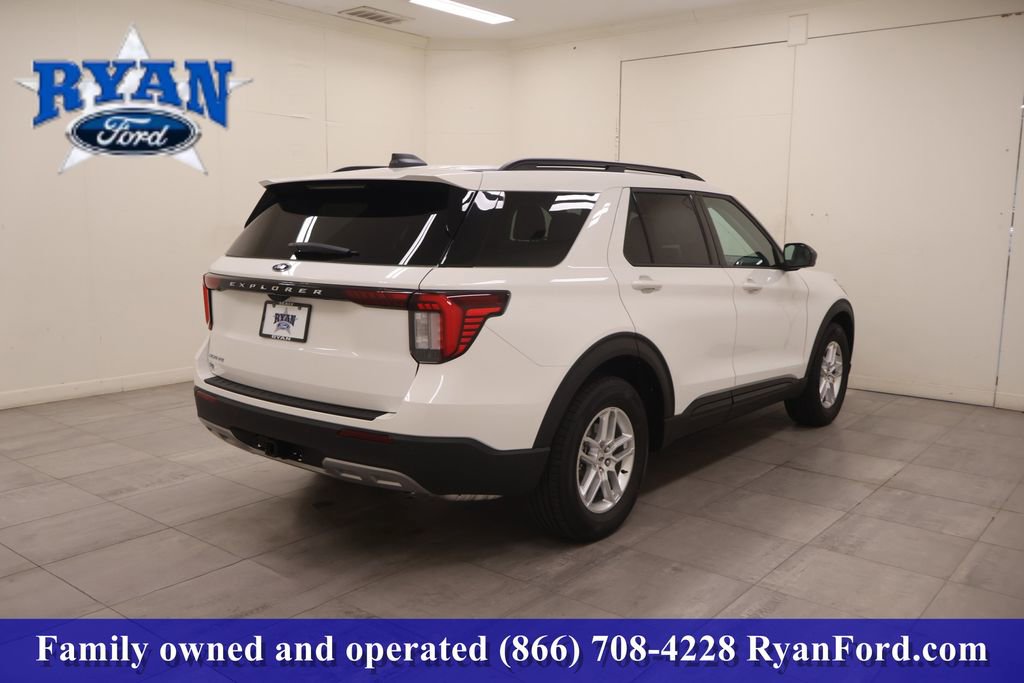 New 2026 Ford Explorer Active w/ Active Comfort Package image 5