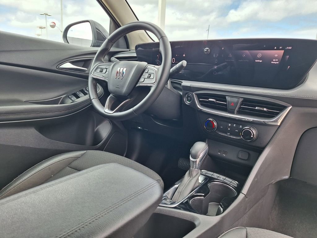 Used 2025 Buick Encore GX Preferred image 25
