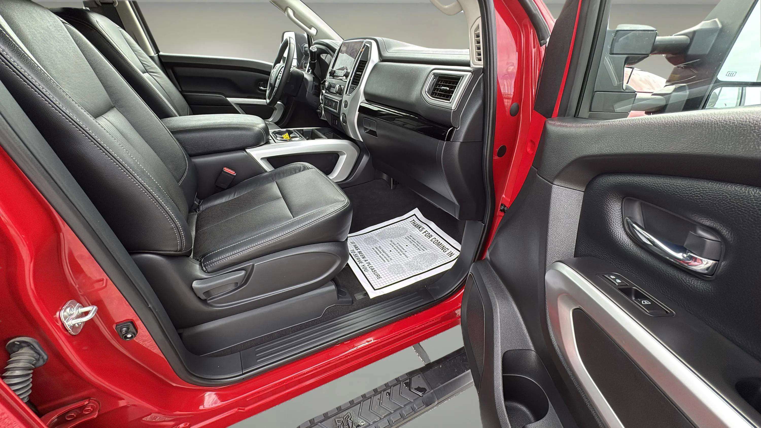 Used 2021 Nissan Titan SV w/ SV Convenience Package image 25