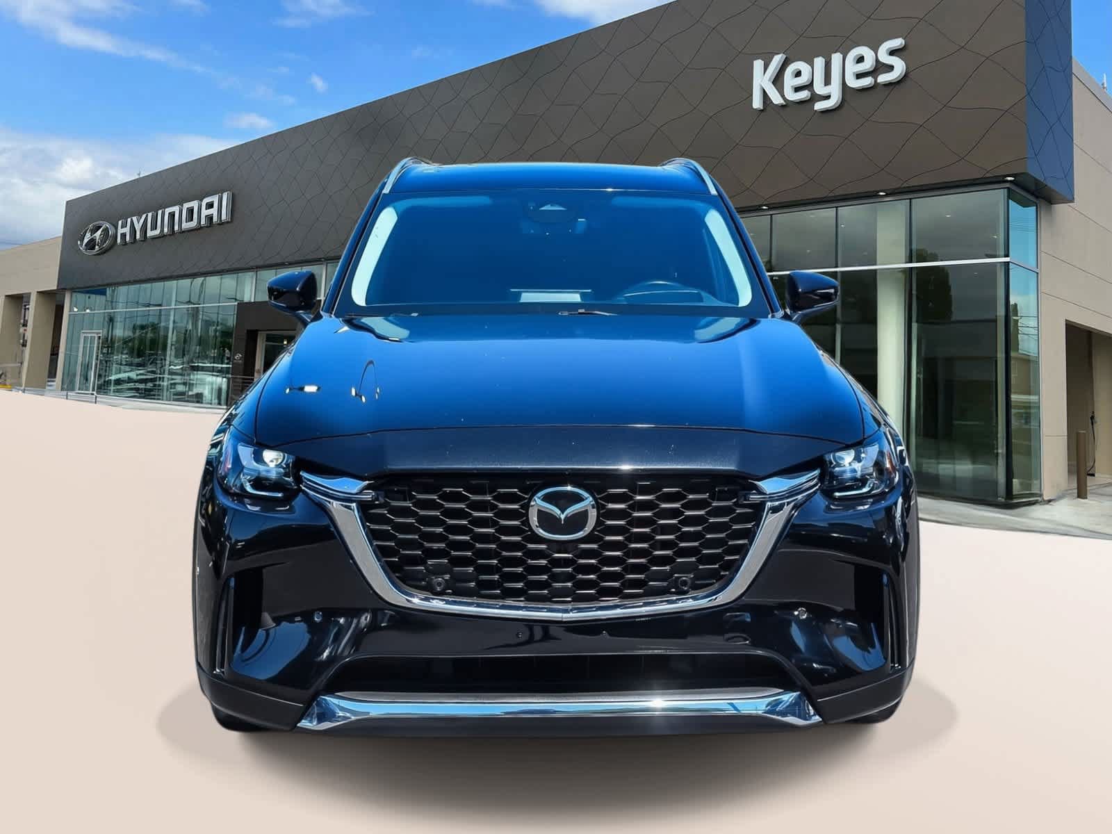 Used 2024 MAZDA CX-90 Plug-In Hybrid w/ Premium Pkg AWD/4WD image 2