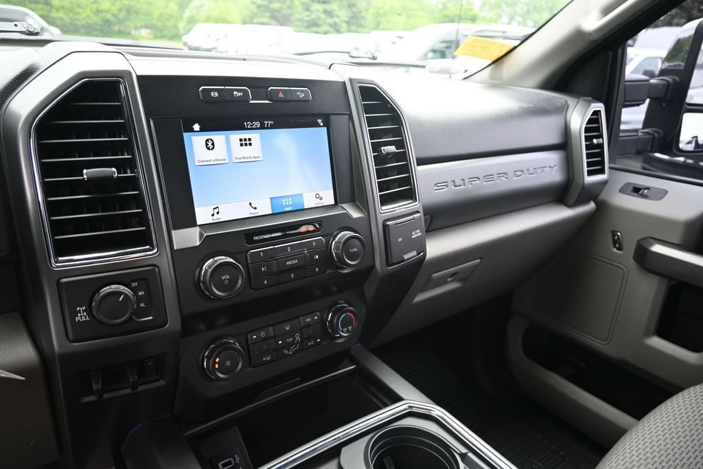 Used 2019 Ford F250 XLT w/ XLT Premium Package AWD/4WD image 24