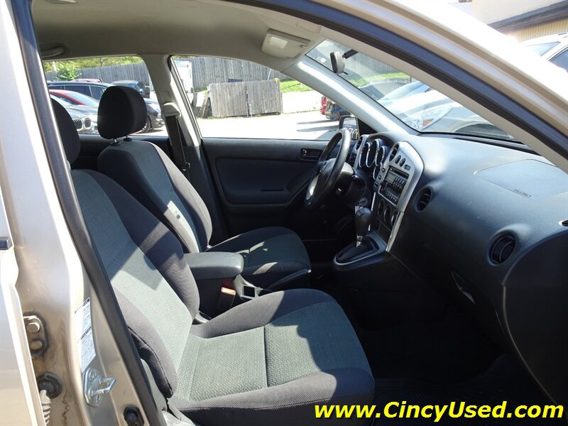 Used 2003 Toyota Matrix AWD image 15