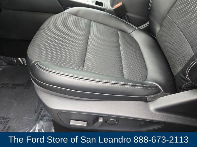 New 2025 Ford Escape SE image 18
