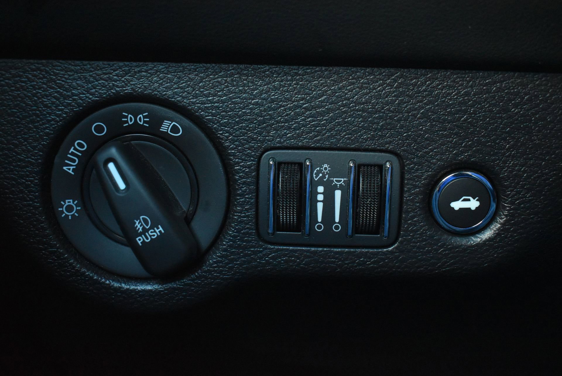 Used 2023 Dodge Challenger GT w/ Plus Package image 18