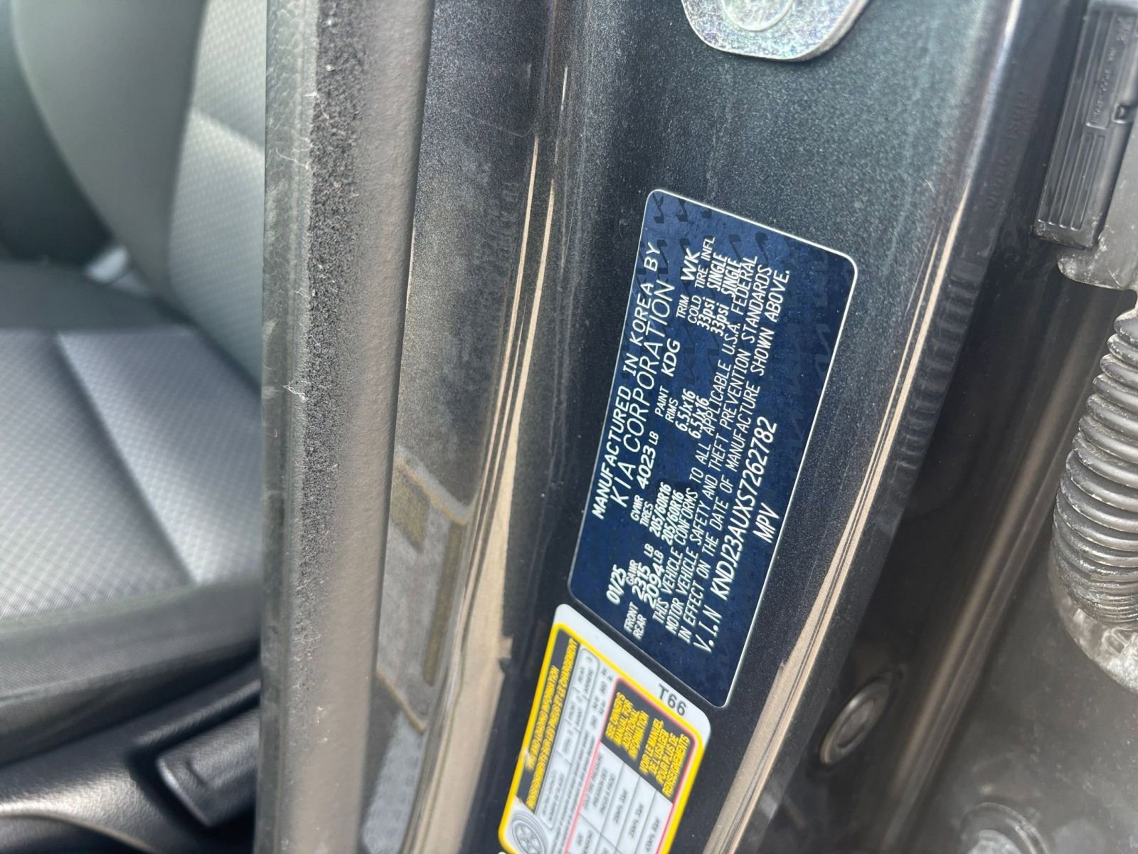 Used 2025 Kia Soul LX w/ LX Technology Package FWD image 27