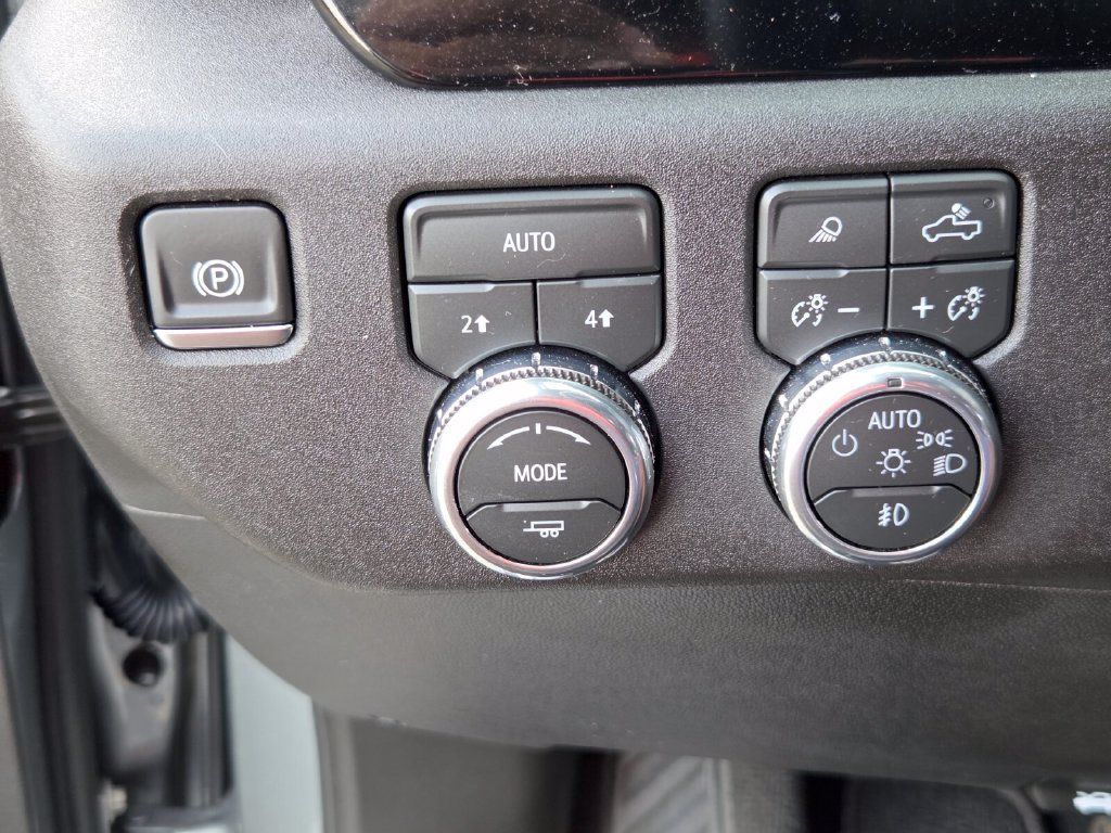 Certified 2026 GMC Sierra 1500 SLT AWD/4WD image 34