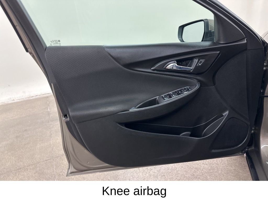 Used 2020 Chevrolet Malibu LT image 31