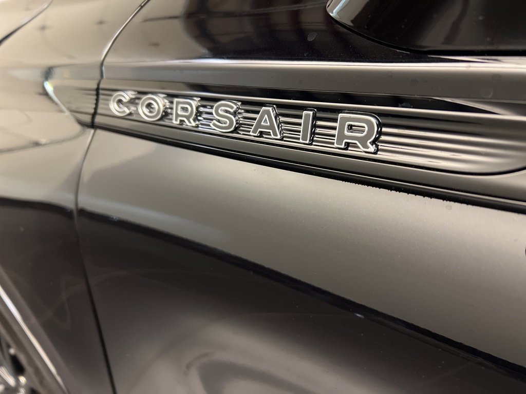 Used 2025 Lincoln Corsair Reserve w/ Jet Appearance Package image 36