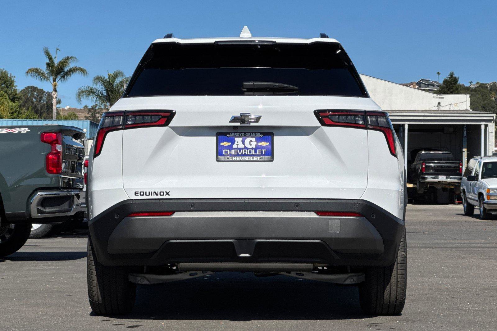 New 2026 Chevrolet Equinox LT w/ Midnight Edition image 5
