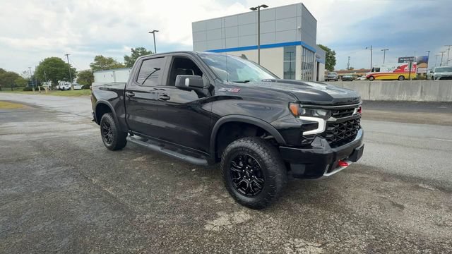 Used 2023 Chevrolet Silverado 1500 ZR2 w/ Technology Package AWD/4WD image 2