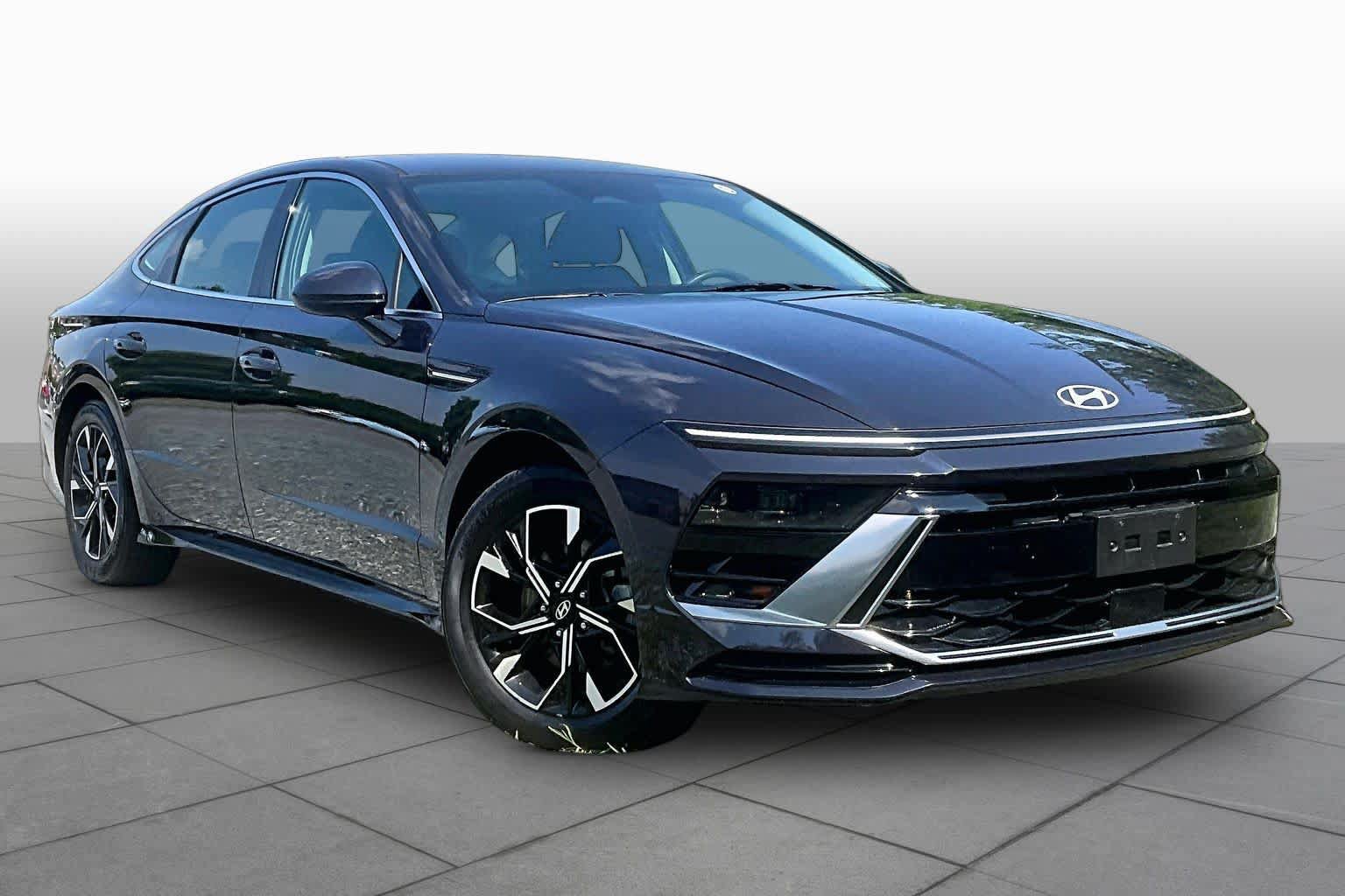 Used 2025 Hyundai Sonata SEL FWD image 3