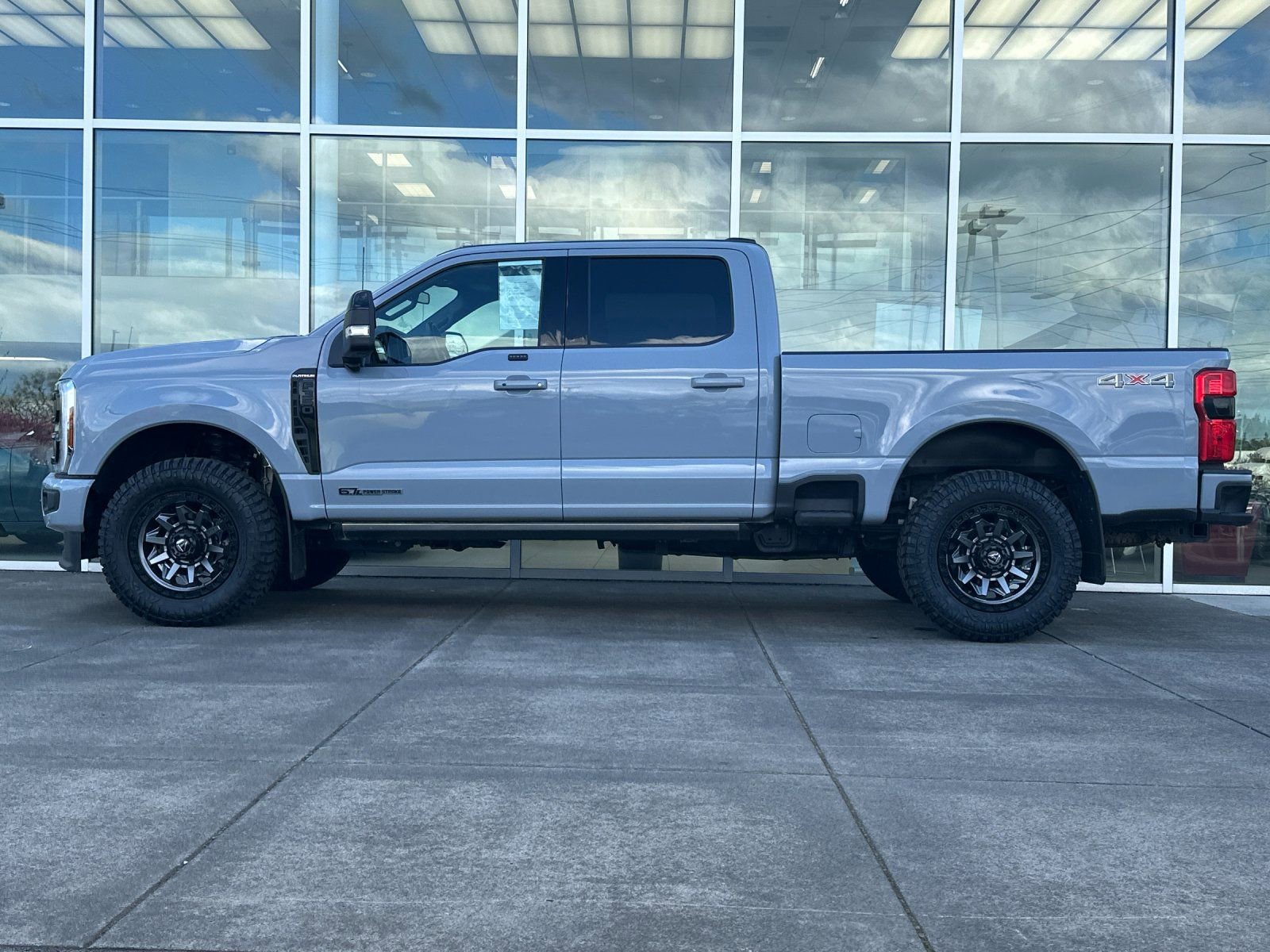 Used 2025 Ford F350 Platinum AWD/4WD image 6