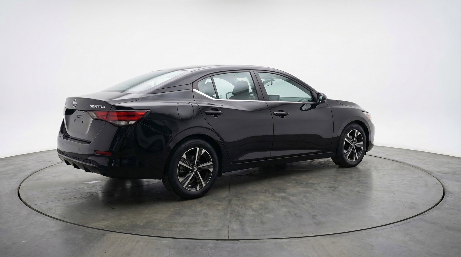 Used 2025 Nissan Sentra SV image 9