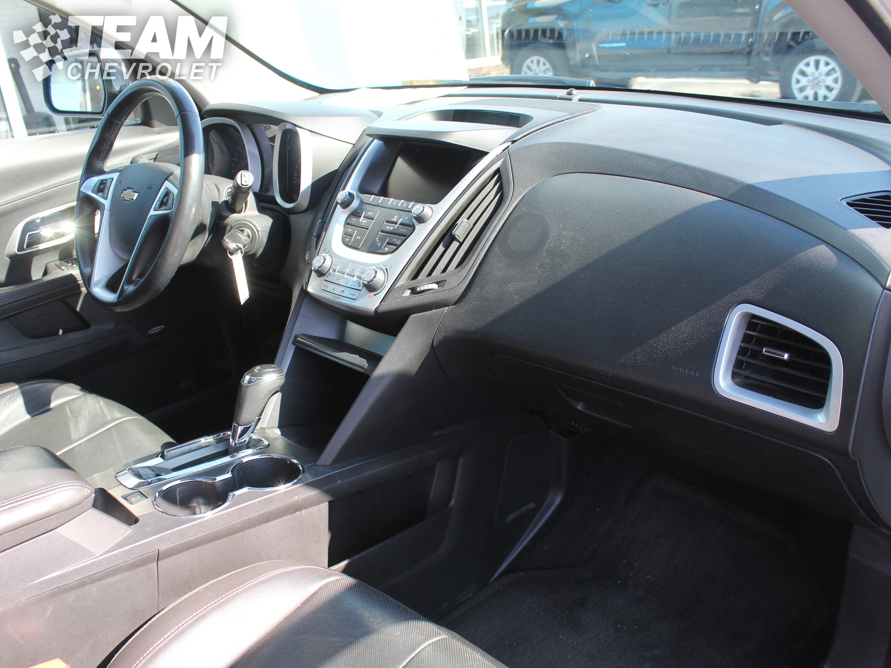 Used 2017 Chevrolet Equinox Premier w/ Enhanced Convenience Package image 29