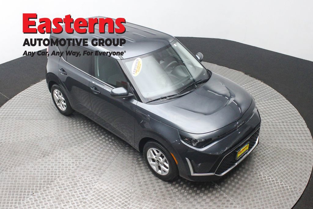 Used 2023 Kia Soul LX w/ LX Technology Package image 3