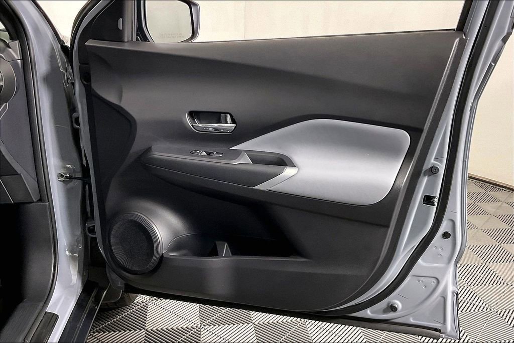 Used 2024 Nissan Kicks SR w/ SR Premium Package image 25