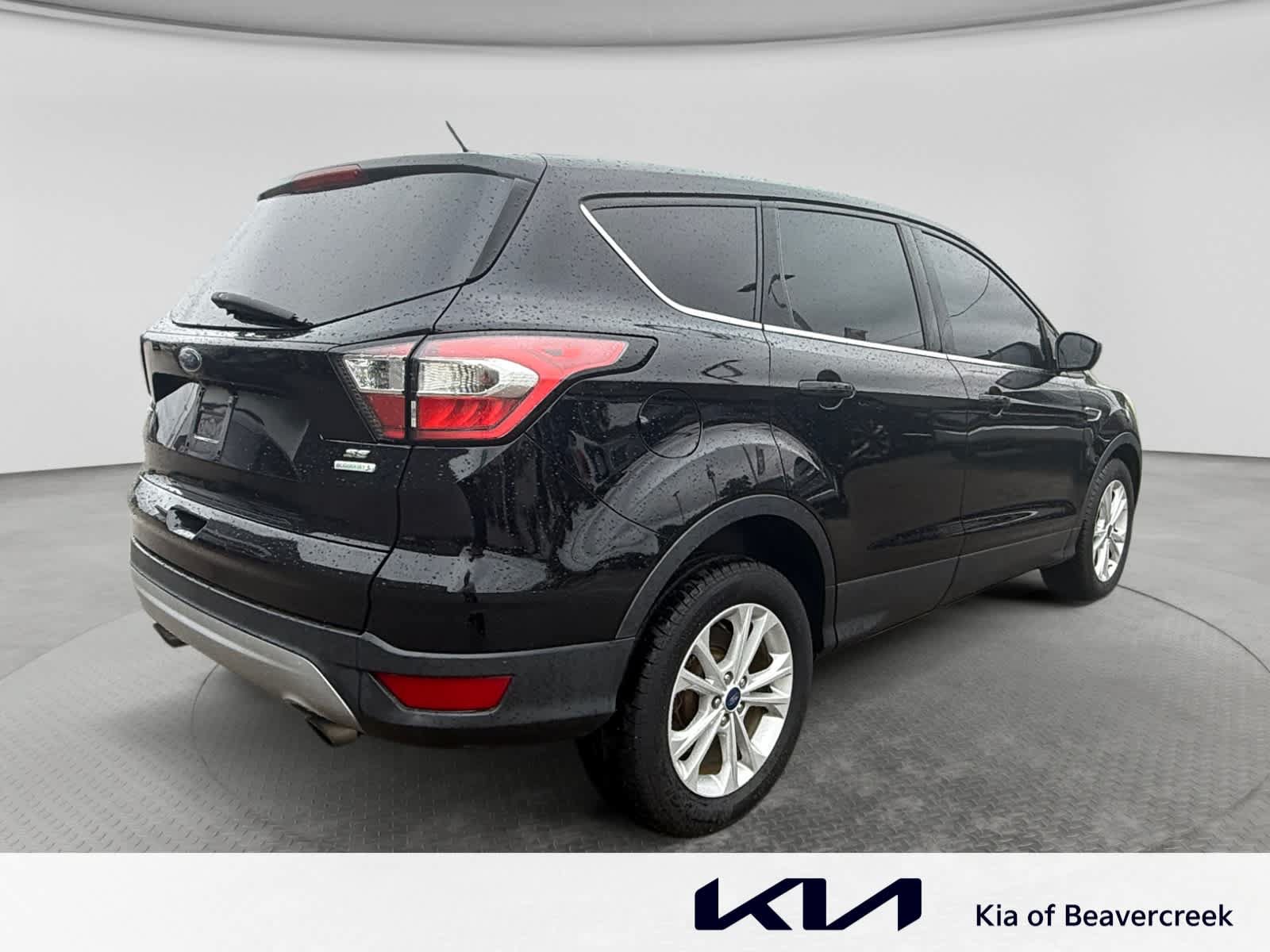 Used 2017 Ford Escape SE FWD image 5