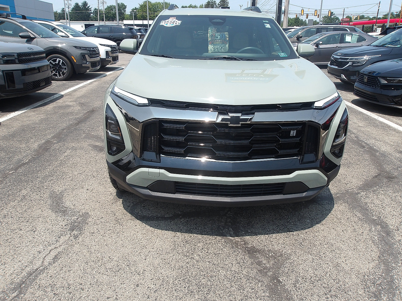 Used 2026 Chevrolet Equinox ACTIV w/ Convenience Package III AWD/4WD image 2