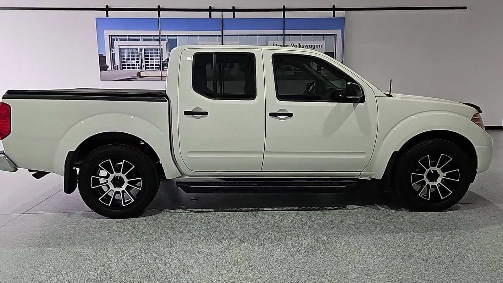 Used 2019 Nissan Frontier SV w/ Value Truck Package RWD image 9