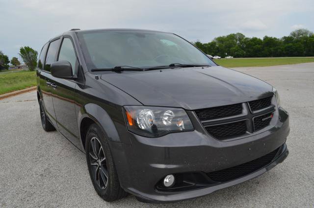 Used 2018 Dodge Grand Caravan GT image 2