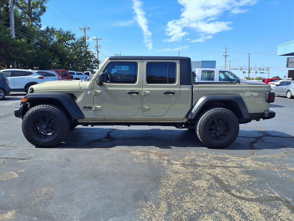 Used 2020 Jeep Gladiator Sport image 5