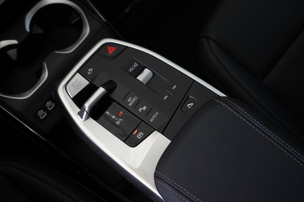 Used 2025 BMW X1 xDrive28i w/ Convenience Package image 18