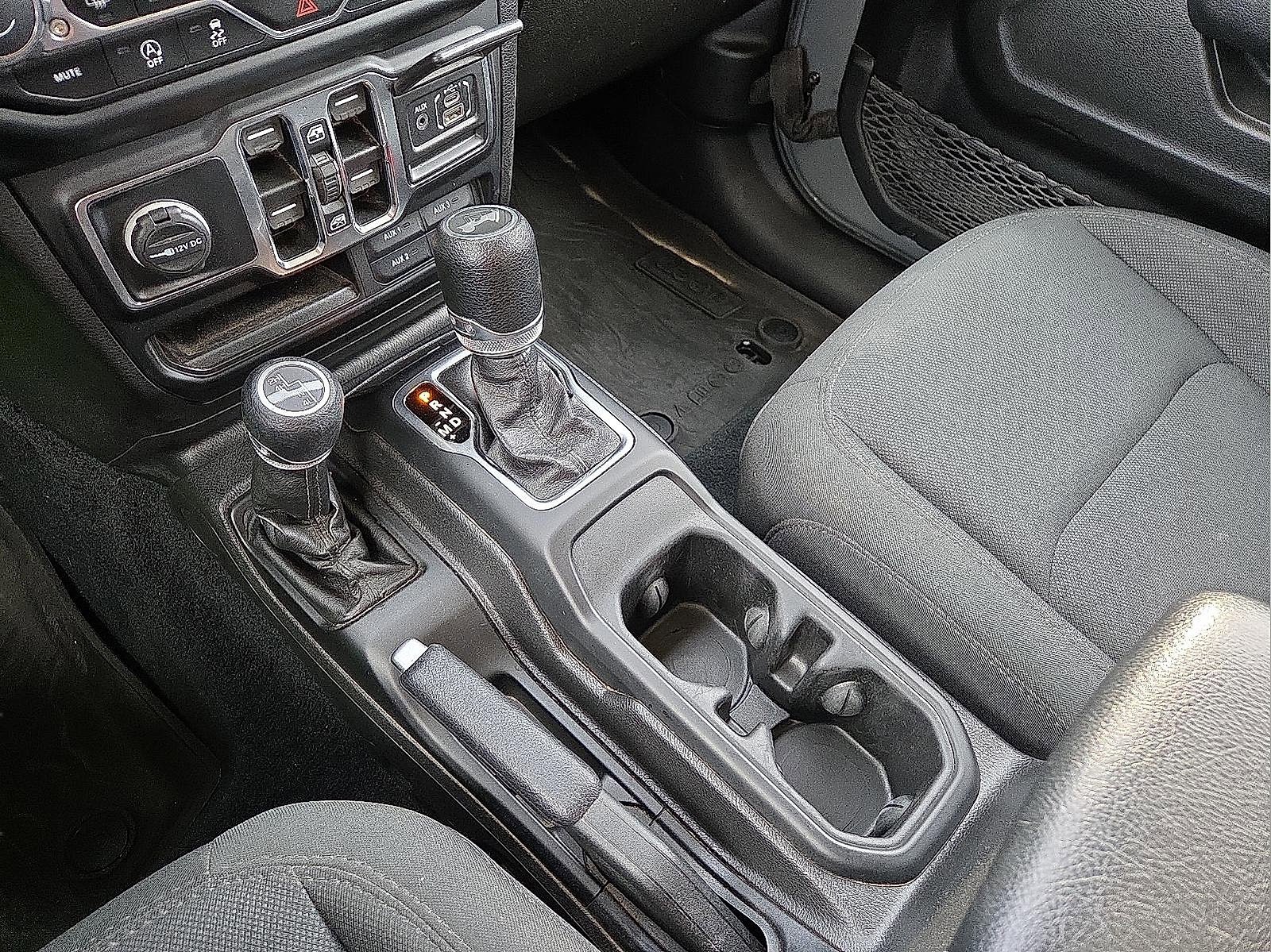 Used 2022 Jeep Wrangler Unlimited Sport image 25