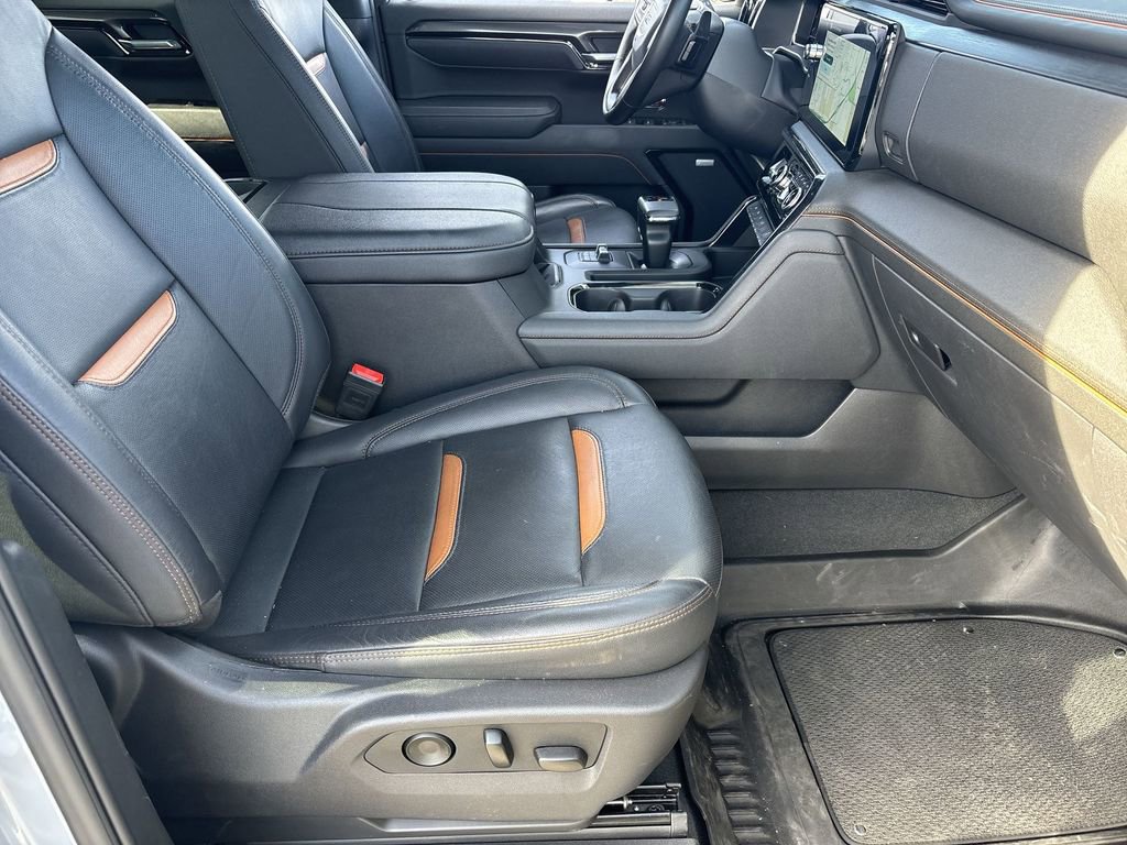 Used 2025 GMC Sierra 1500 AT4 image 28
