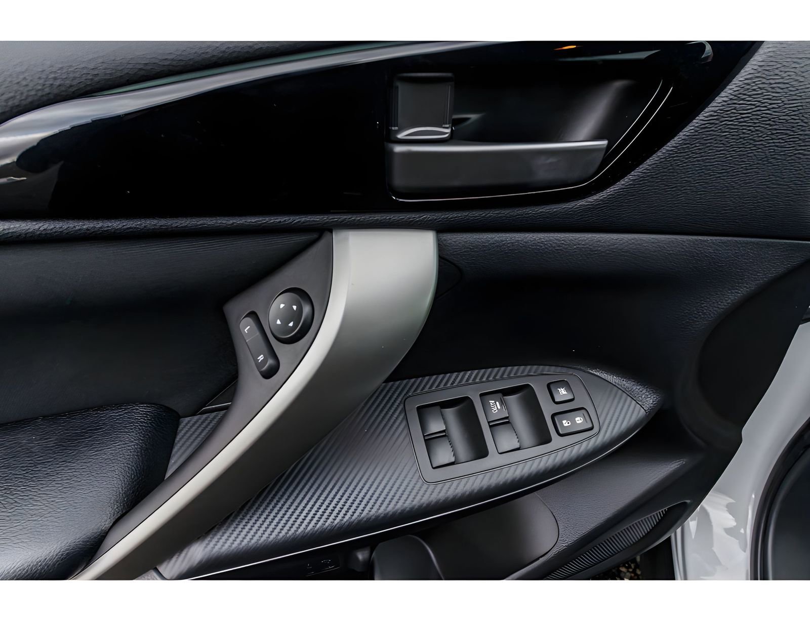 New 2024 Mitsubishi Eclipse Cross AWD image 22