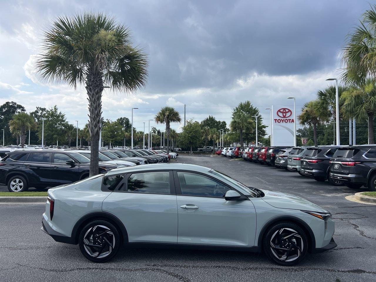 Used 2025 Kia K4 EX FWD image 11